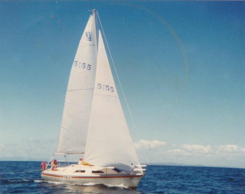 Whiting 29 yacht Halo