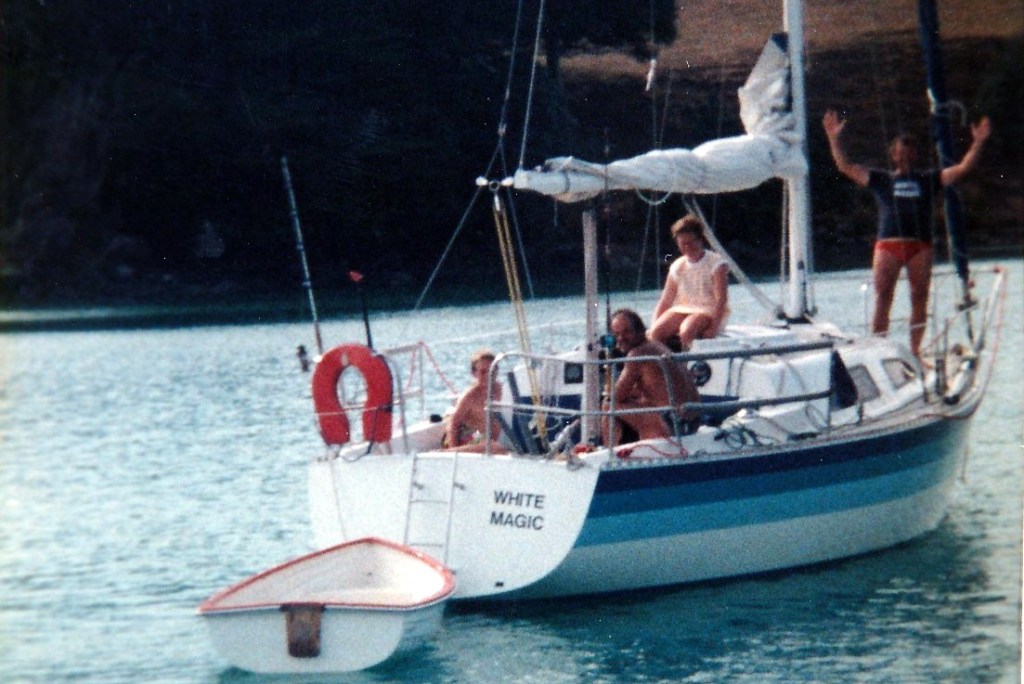 Whiting 29 yacht White Magic