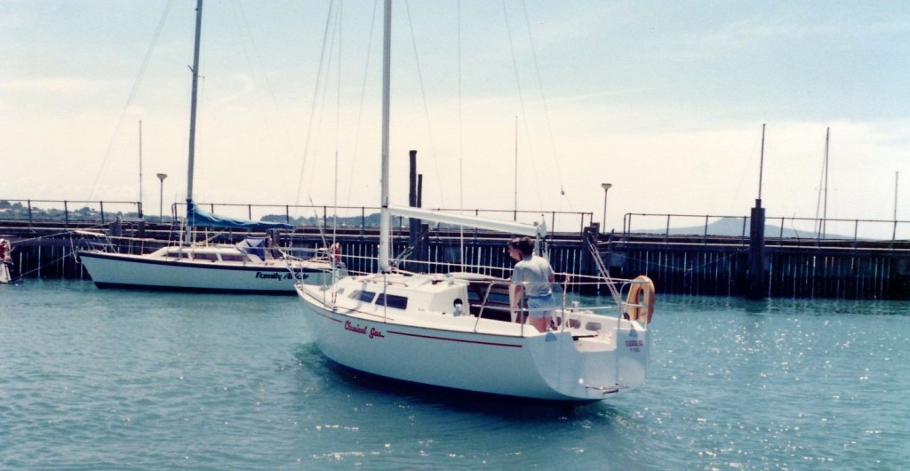 Whiting 29 yacht Classical Gas