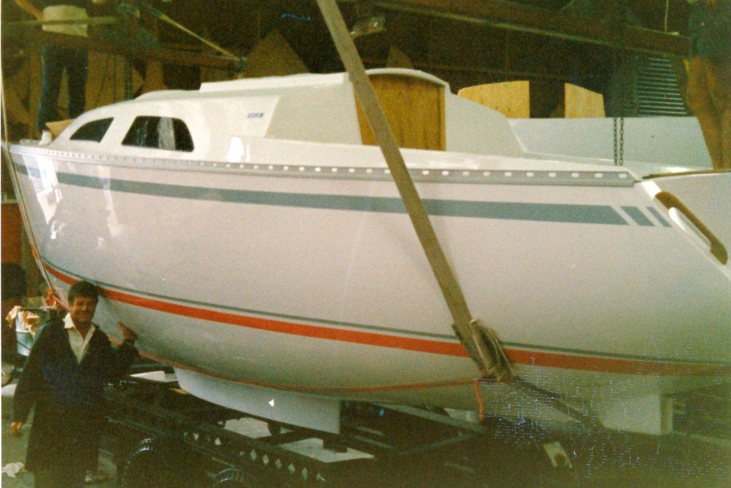 Whiting 29 yacht Standing Ovation